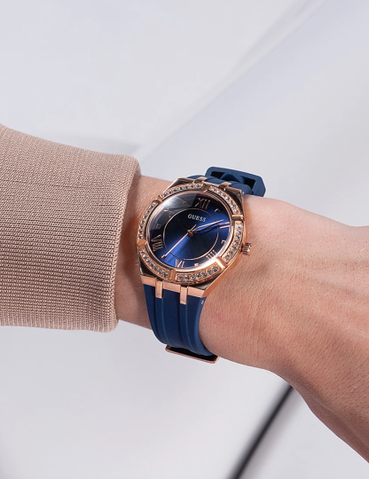 GUESS Rose Gold en silicone Bleu Ref : GW0034L4 – Image 4